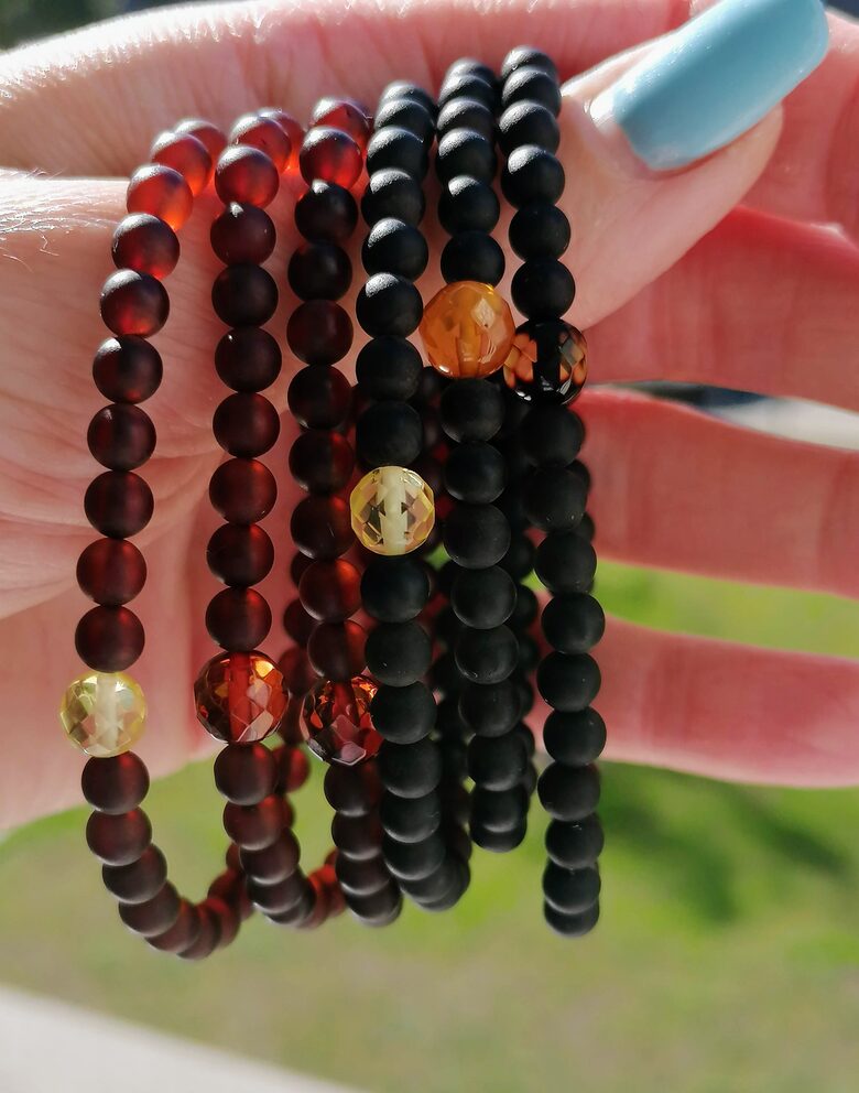 Minimalist Amber Bracelet with Accent