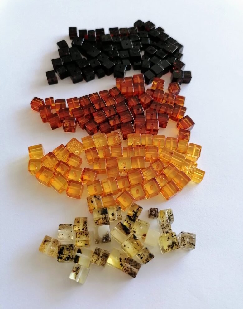 Amber Beads Cubes – Honey, Cherry and Cognac Colors 10 g.