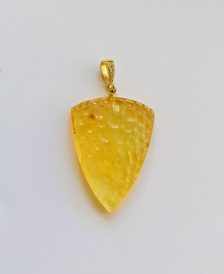 “Honeycomb” Pendant – Engraved Triangular Baltic Amber