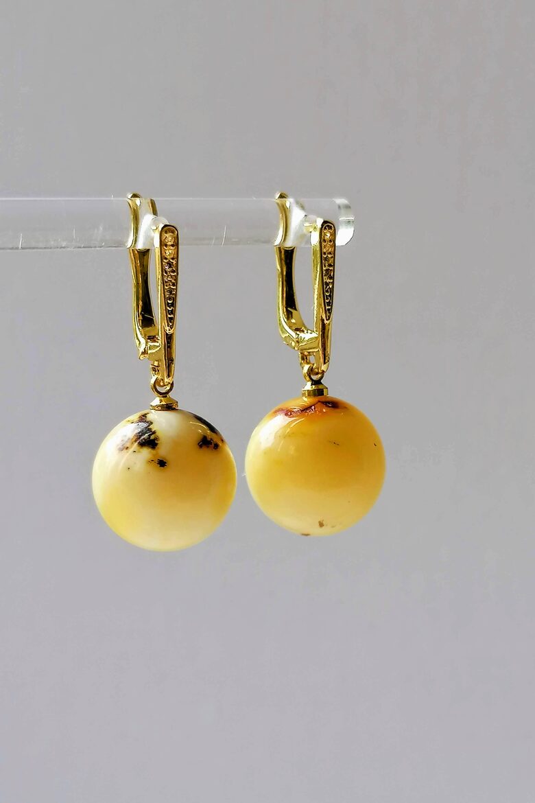 Round Yellow Matte Amber Earrings | Soft Elegance