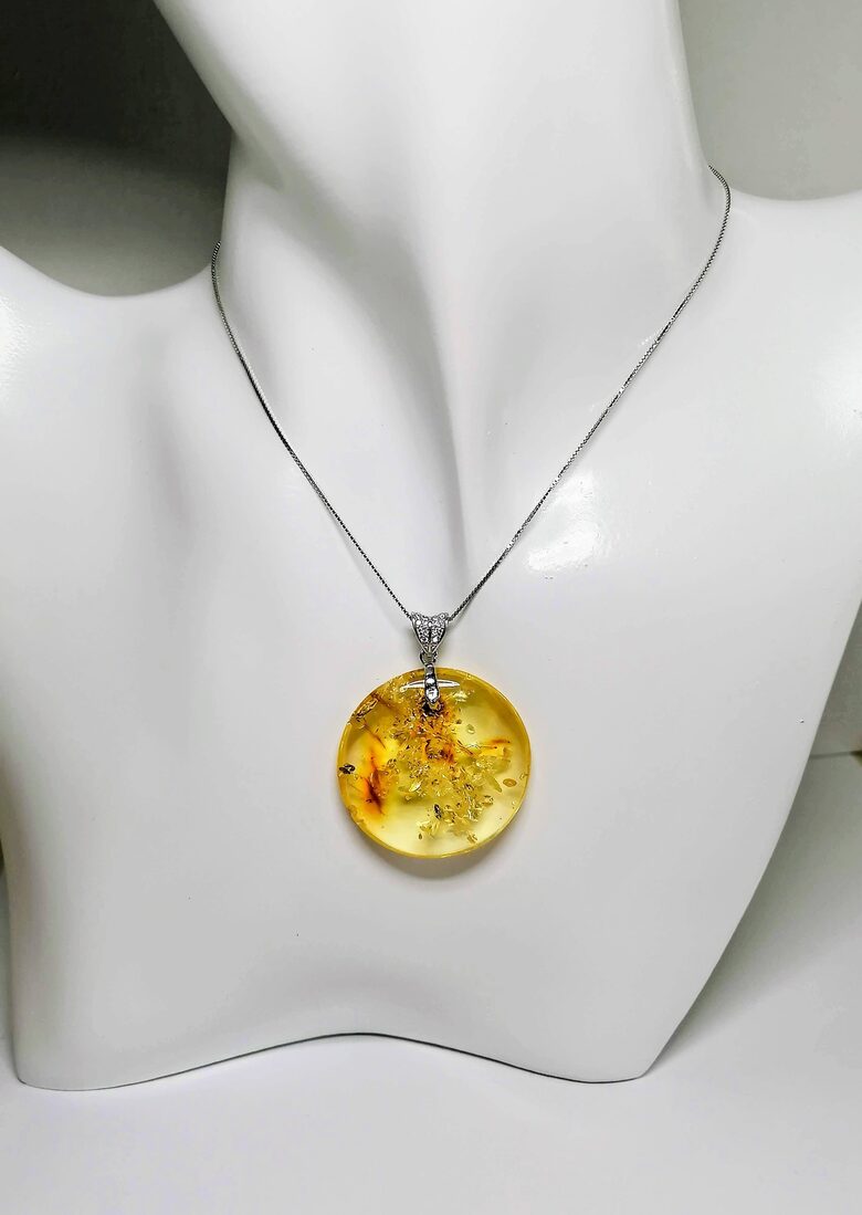 Oval Baltic Amber Pendant Medallion | Natural & Elegant