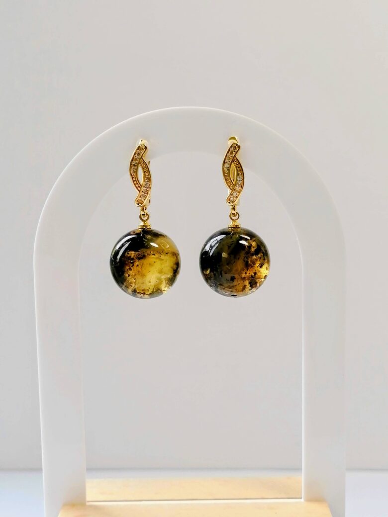 Gintaro auskarai su samanėlėmis ir debesėliu