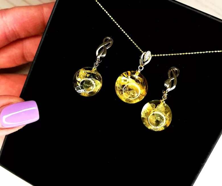 Baltic Amber with Mica Earrings and Pendant Set