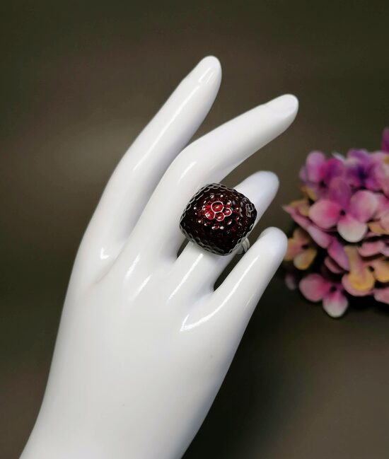 Cherry Color Baltic Amber Ring with Stipple Engraving